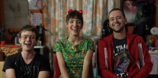 Quem disse que um casal é feito de dois?